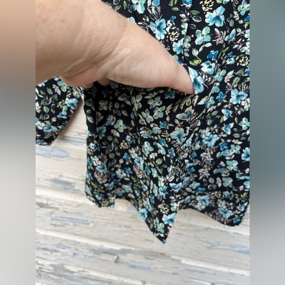 J Jill Ditsy Floral Button-Down Long-Sleeve Feminine Blouse Top Tunic S - Picture 6 of 8